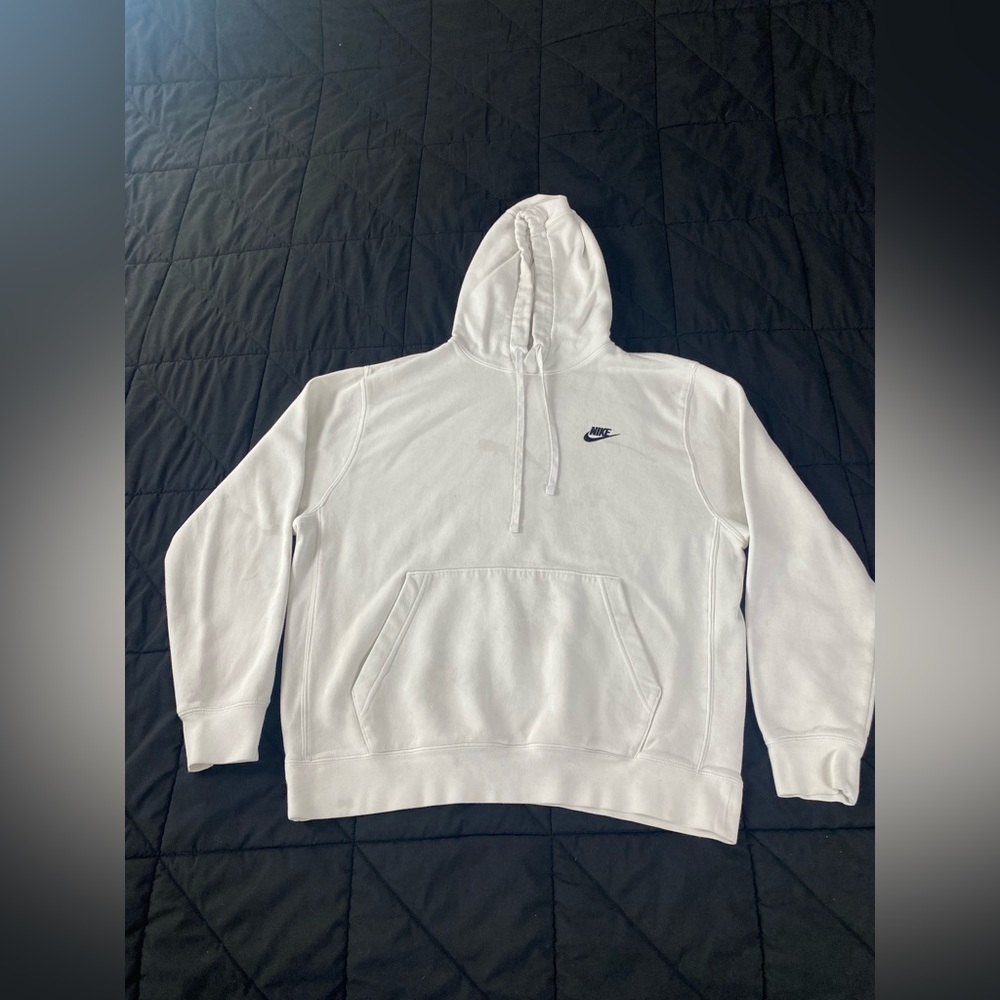 Nike Men’s Hoodie Size L